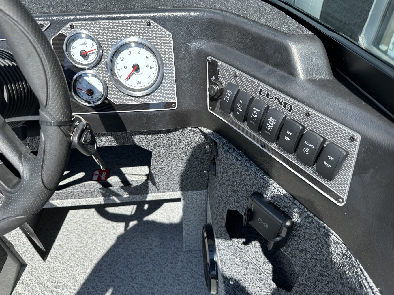 2026 LUND IMPACT XS 1875 MERCURY 150HP PRO XS