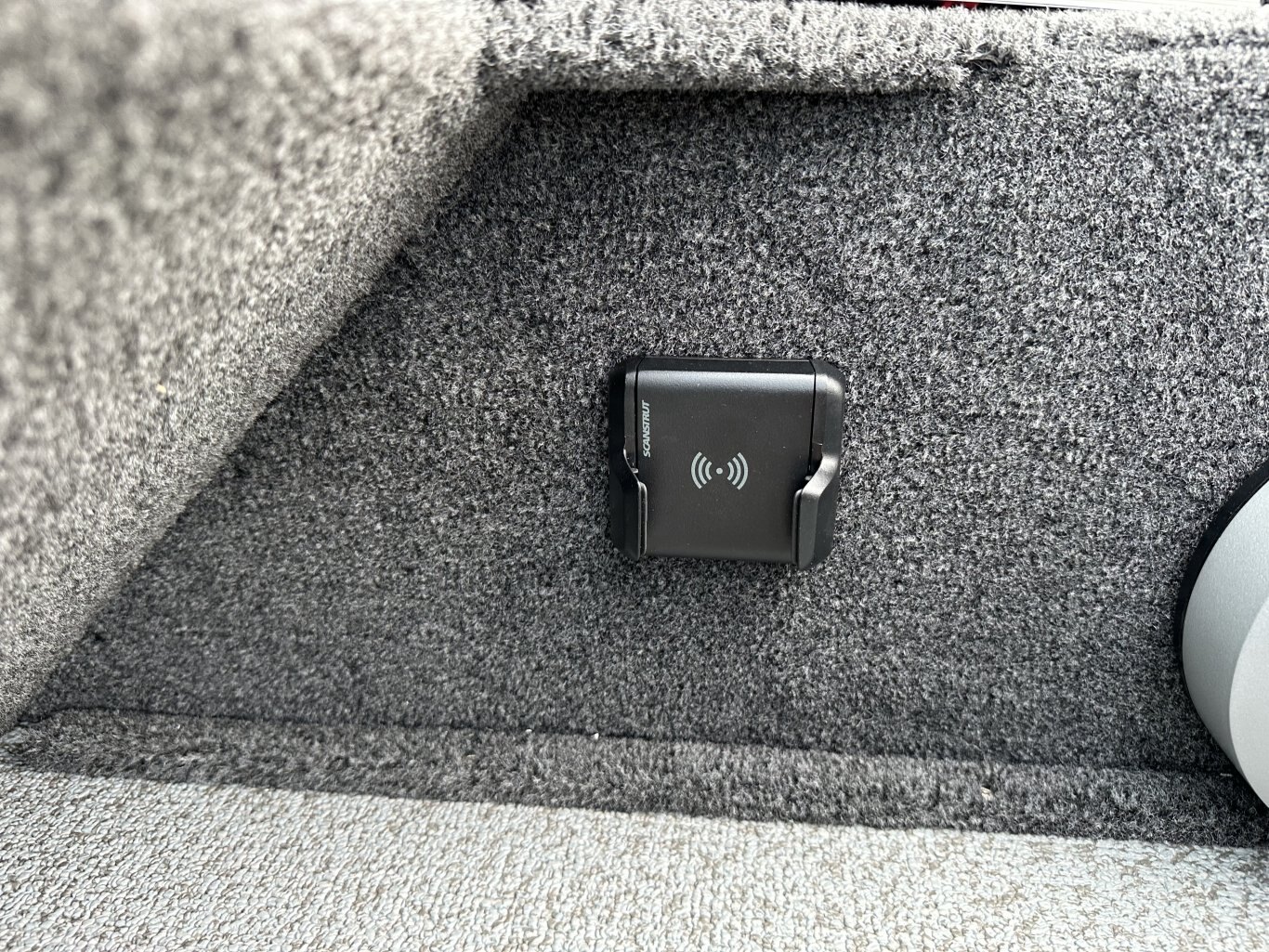 2026 LUND REBEL 1650 XL SPORT MERCURY 90ELPT