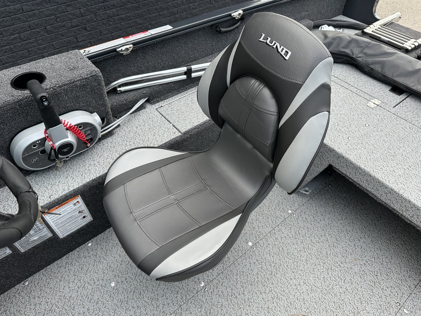 2026 LUND REBEL 1650 XL SPORT MERCURY 90ELPT