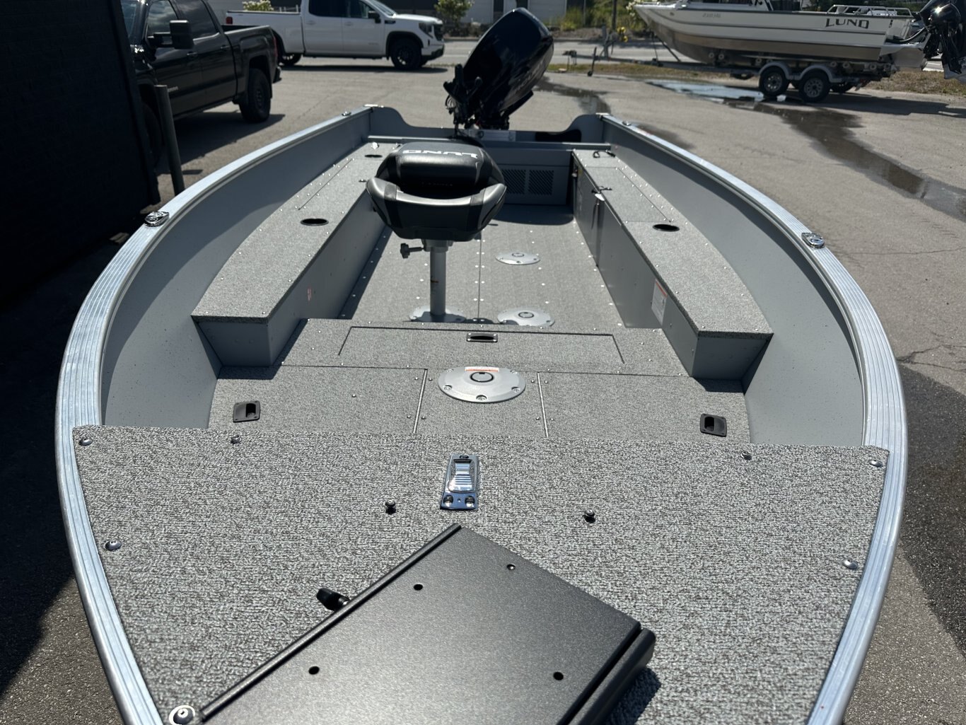 2026 LUND 1600 FURY TILLER MERCURY 40HP