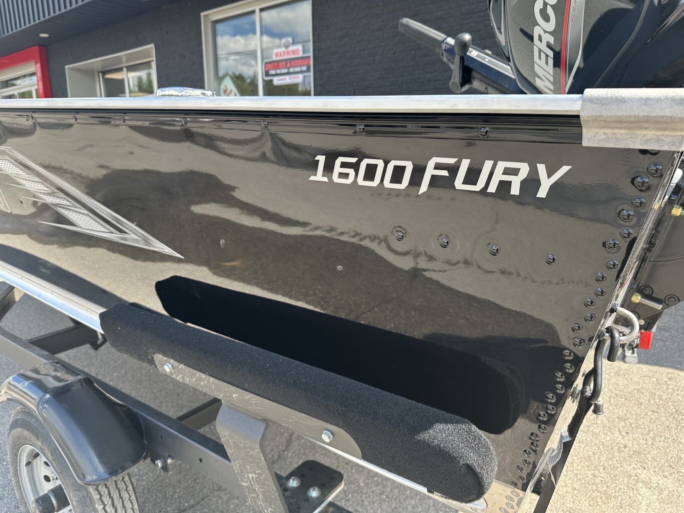 2026 LUND 1600 FURY TILLER MERCURY 40HP