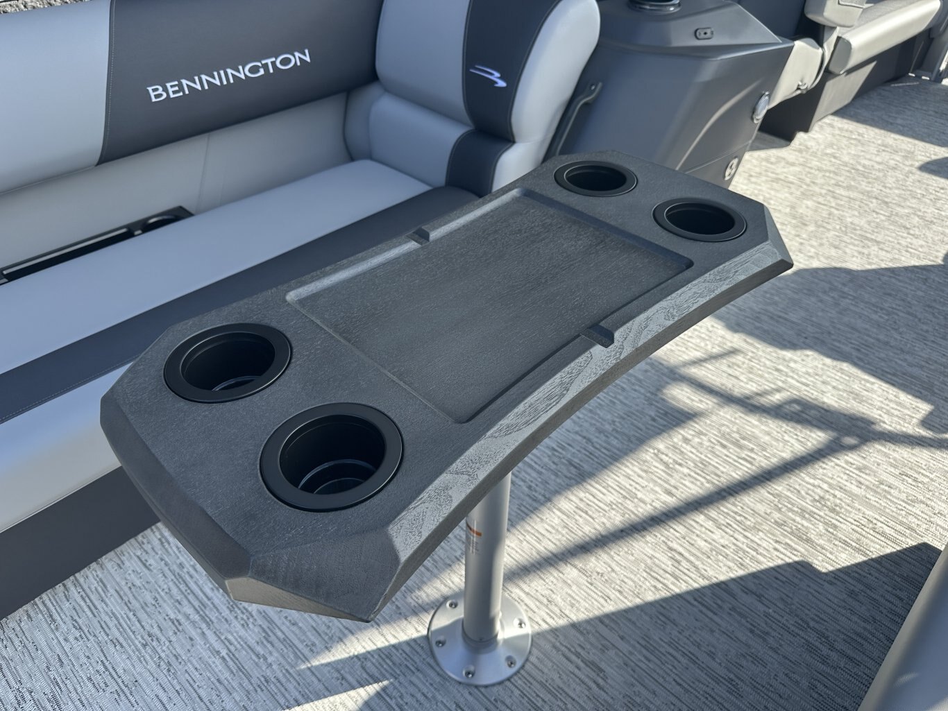 2026 BENNINGTON 20SSRSE YAMAHA F90LB2