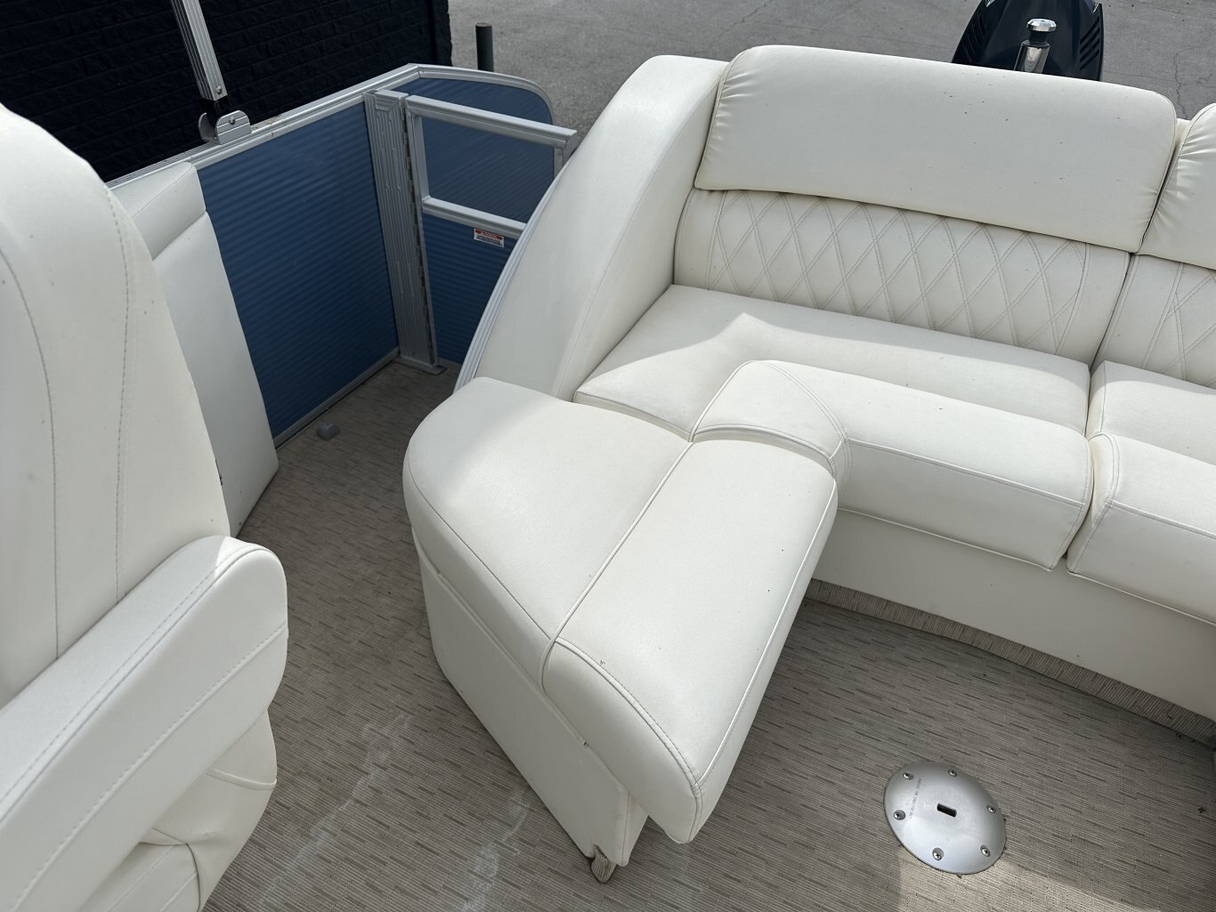 2016 BENNINGTON 2350 QCL