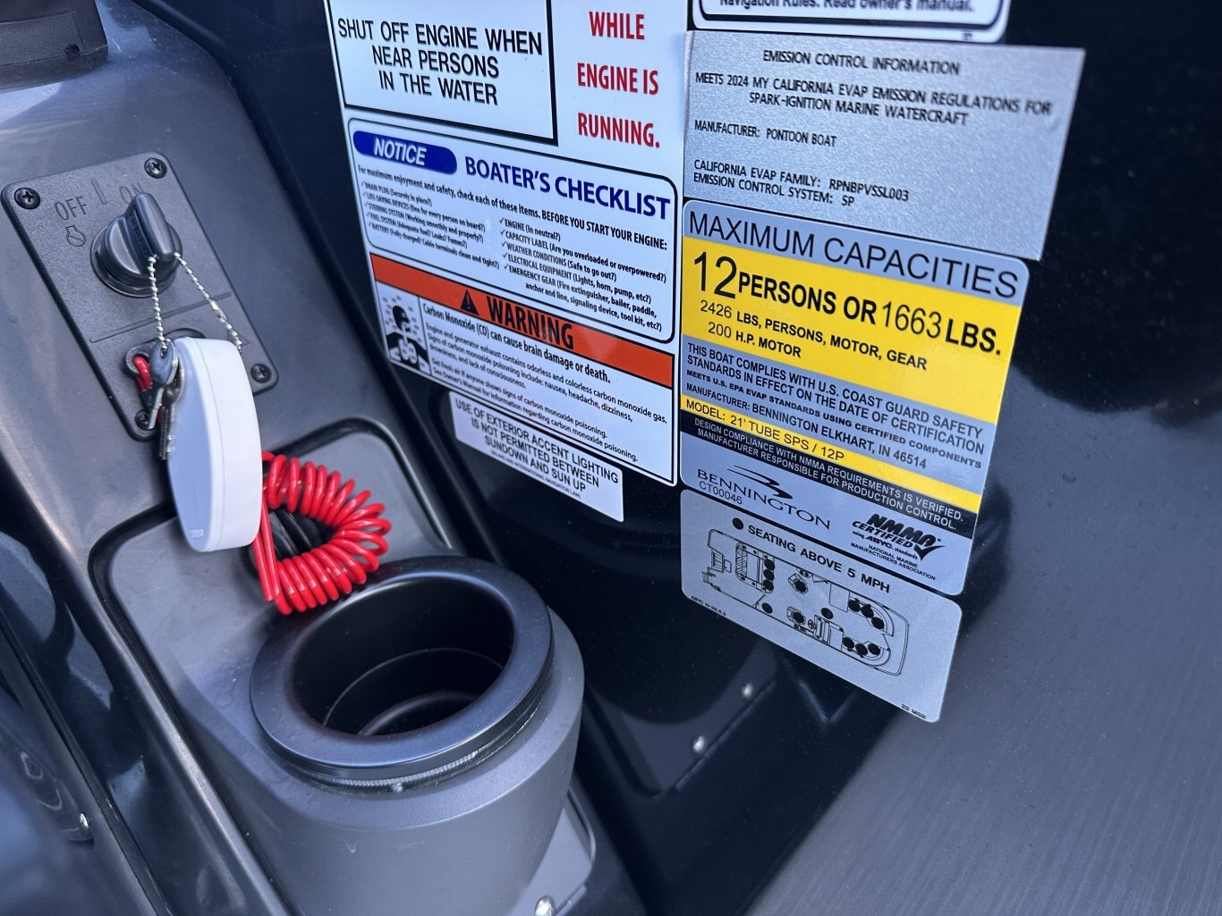 2025 BENNINGTON 22MSBSE YAMAHA VMAX SHO 175