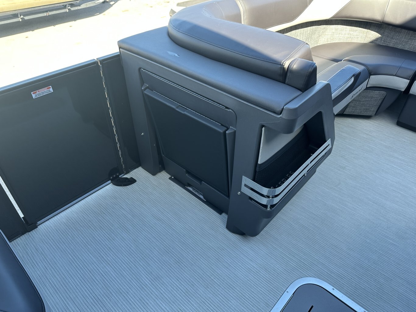 2025 BENNINGTON 22MSBSE YAMAHA VMAX SHO 175