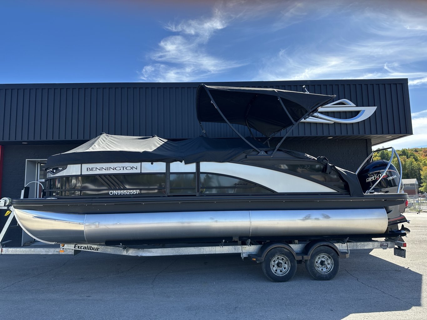 2025 BENNINGTON 22MSBSE YAMAHA VMAX SHO 175