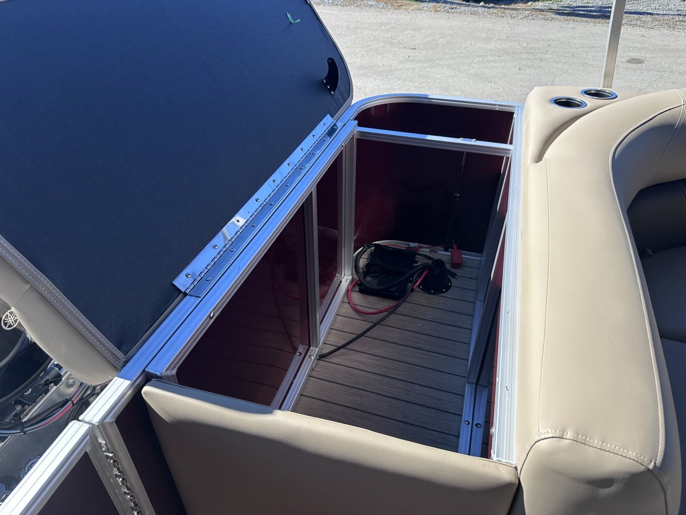 2026 Sylvan Mirage 820 CRS 115HP YAMAHA VMAX SHO