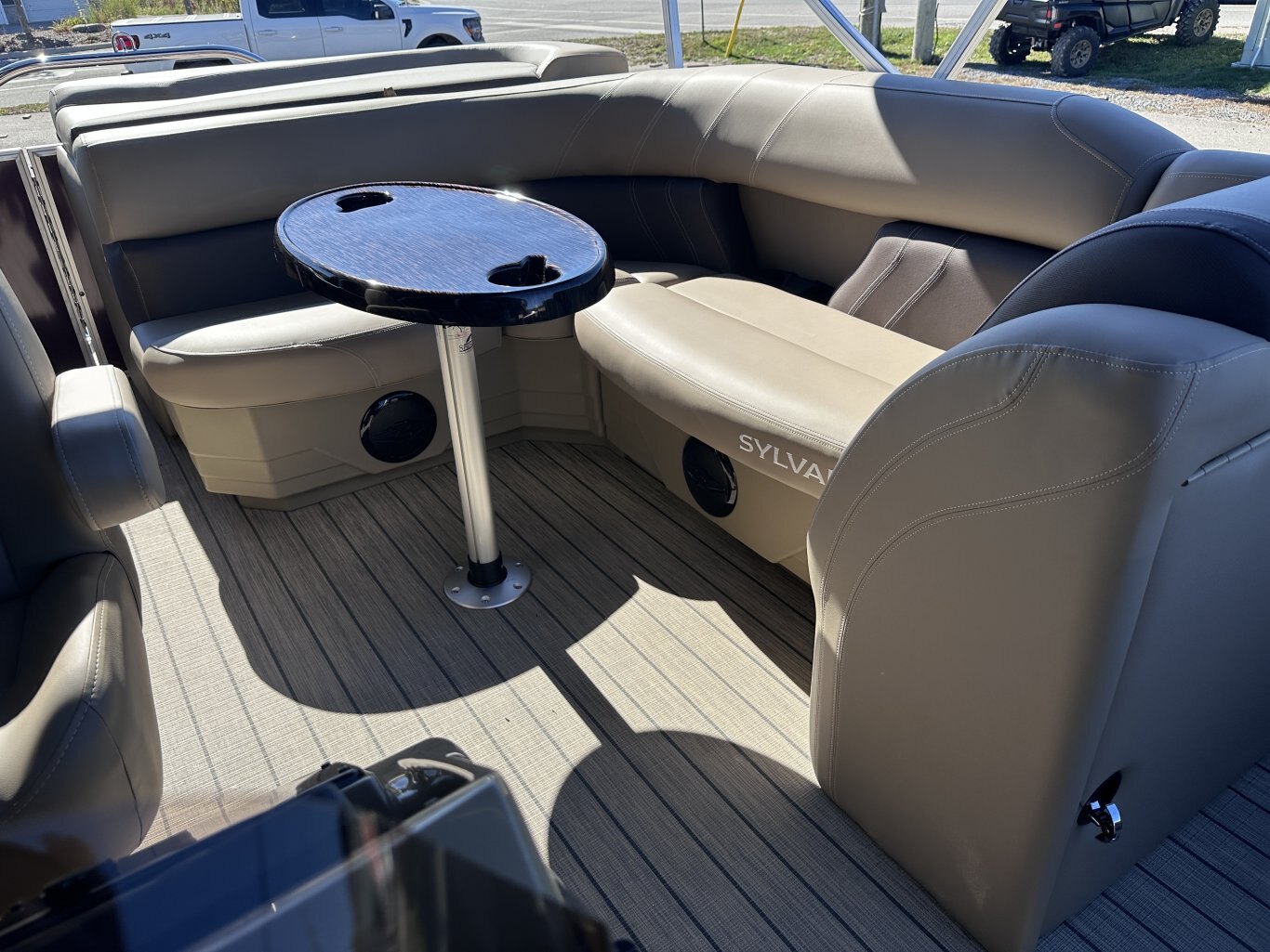 2026 Sylvan Mirage 820 CRS 115HP YAMAHA VMAX SHO