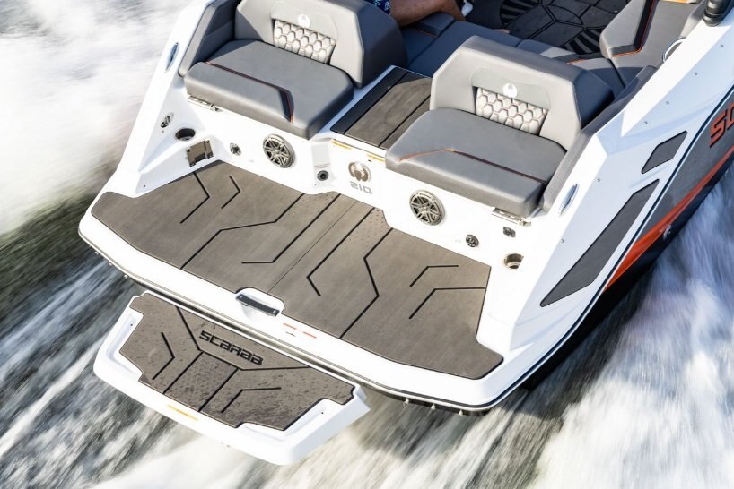 2026 Scarab 210 LX WAKE Black/Pearl Gray