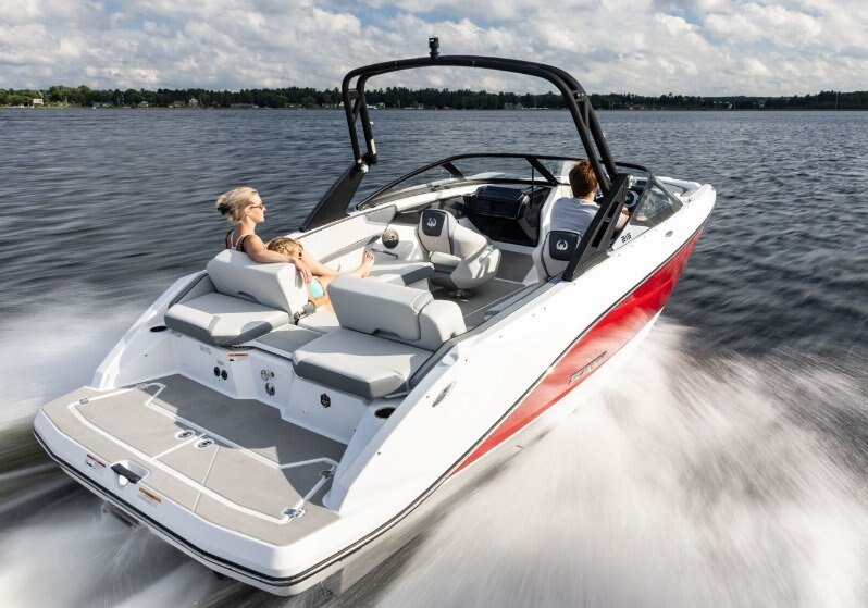 2026 Scarab 215 SE Denim Blue