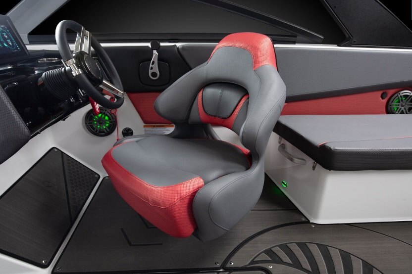 2026 Scarab 235 LX Black/Crimson Red