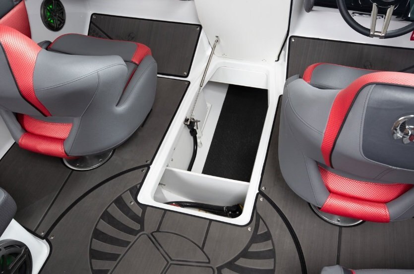 2026 Scarab 235 LX Black/Pearl Gray