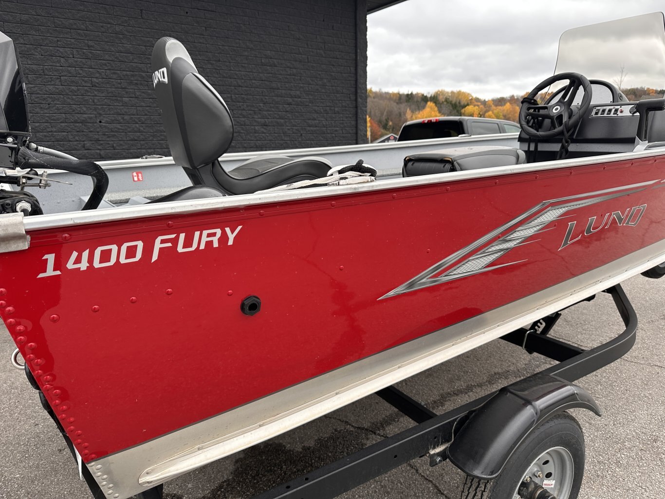 2025 LUND 1400 FURY