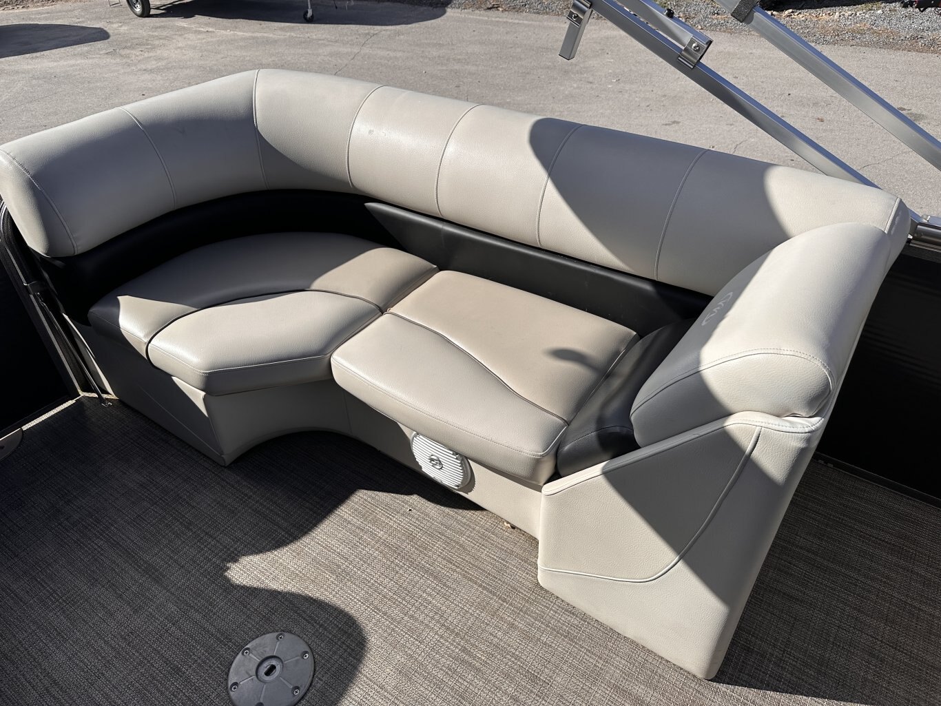 2017 MANITOU 23 OASIS