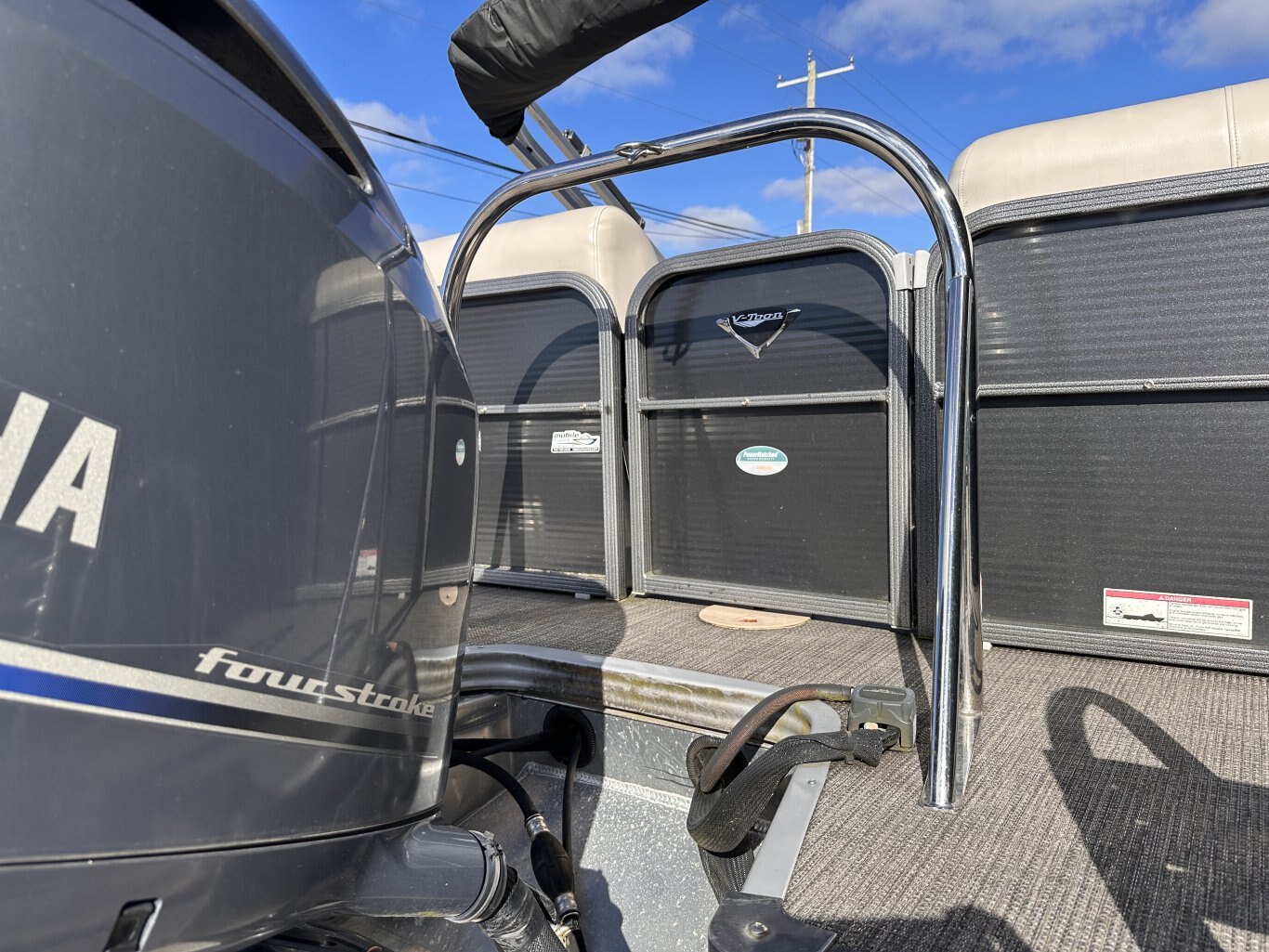 2017 MANITOU 23 OASIS