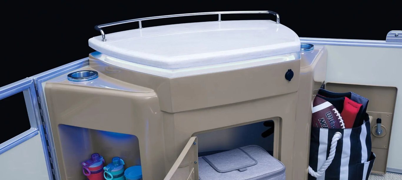 2026 Bennington SX Line 23 SX Port Dinette Entertainment