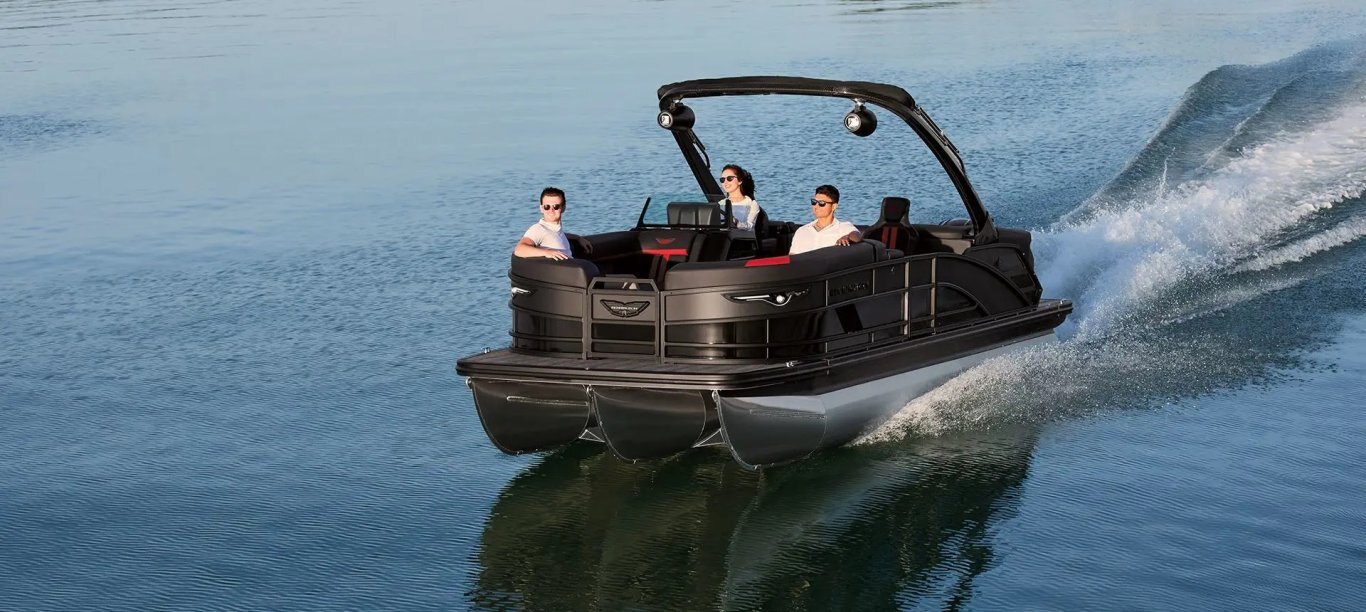 2026 Bennington M Line 22 M Open Fastback Quad Bench