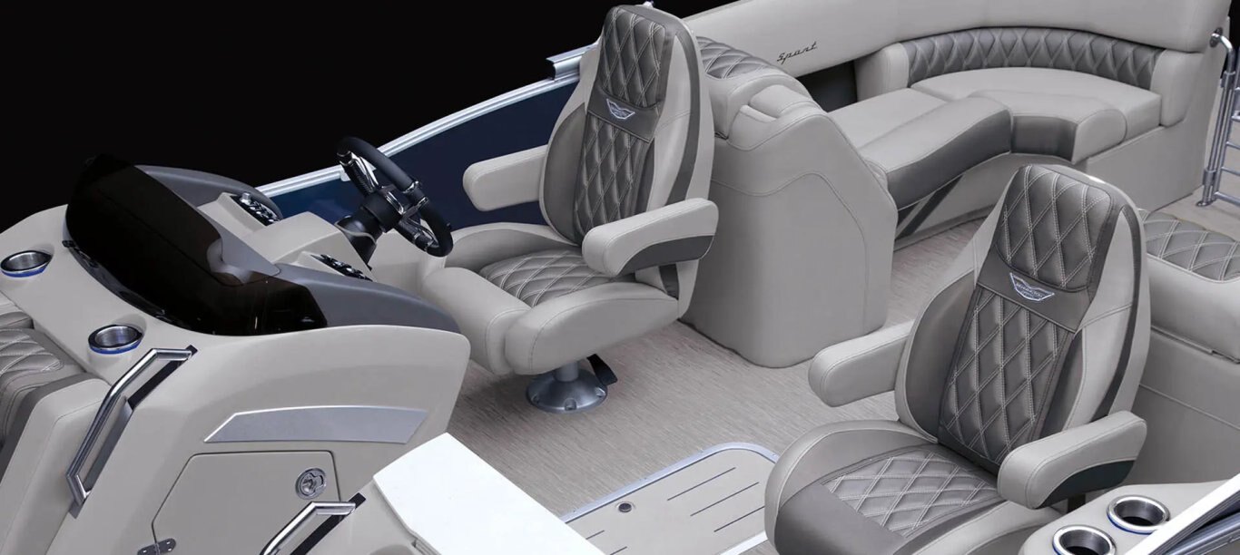 2026 Bennington R Bowrider Line 25 RT Fastback Quad Bench