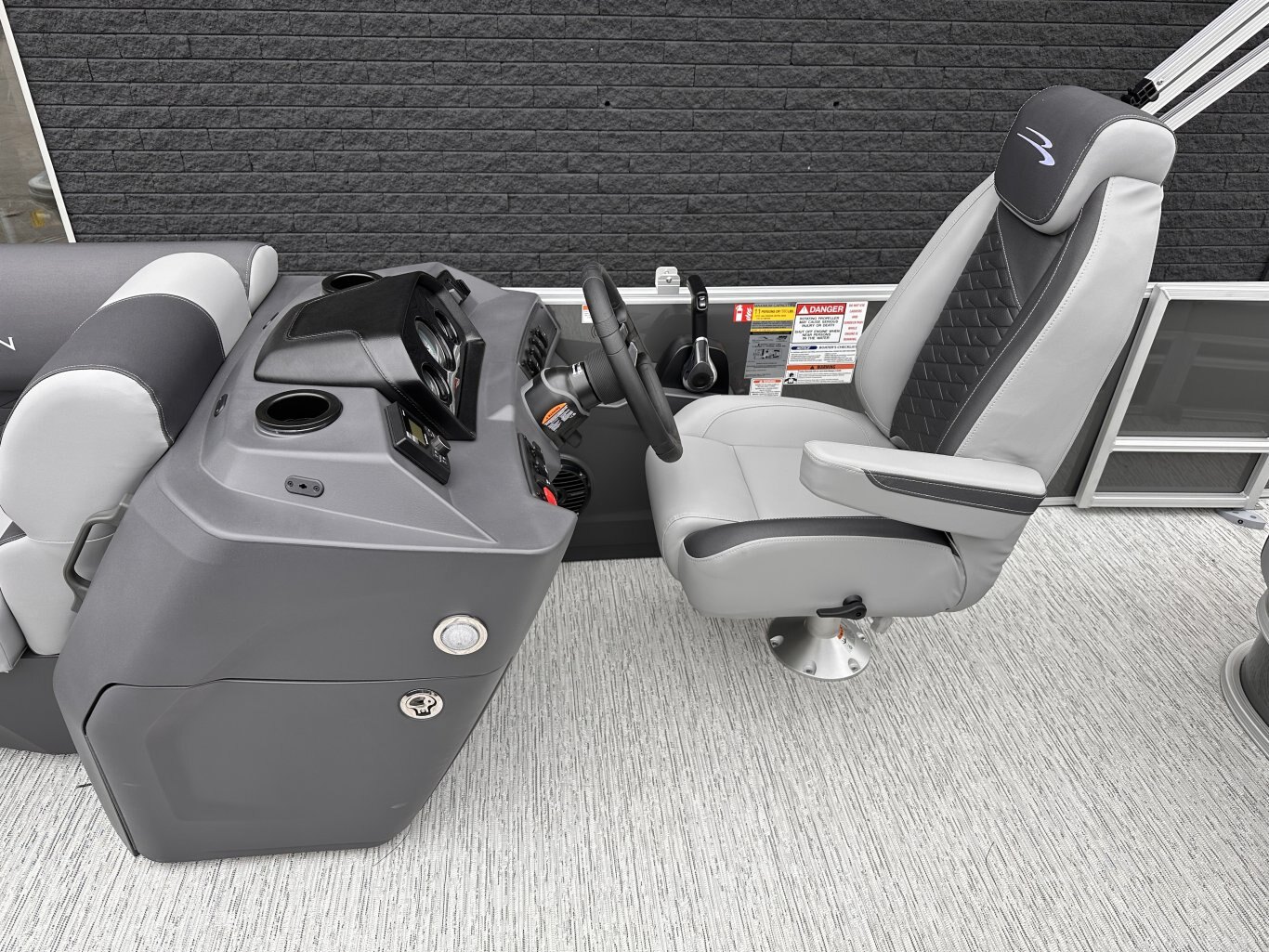 2026 BENNINGTON 21SSBSE YAMAHA VF115XB