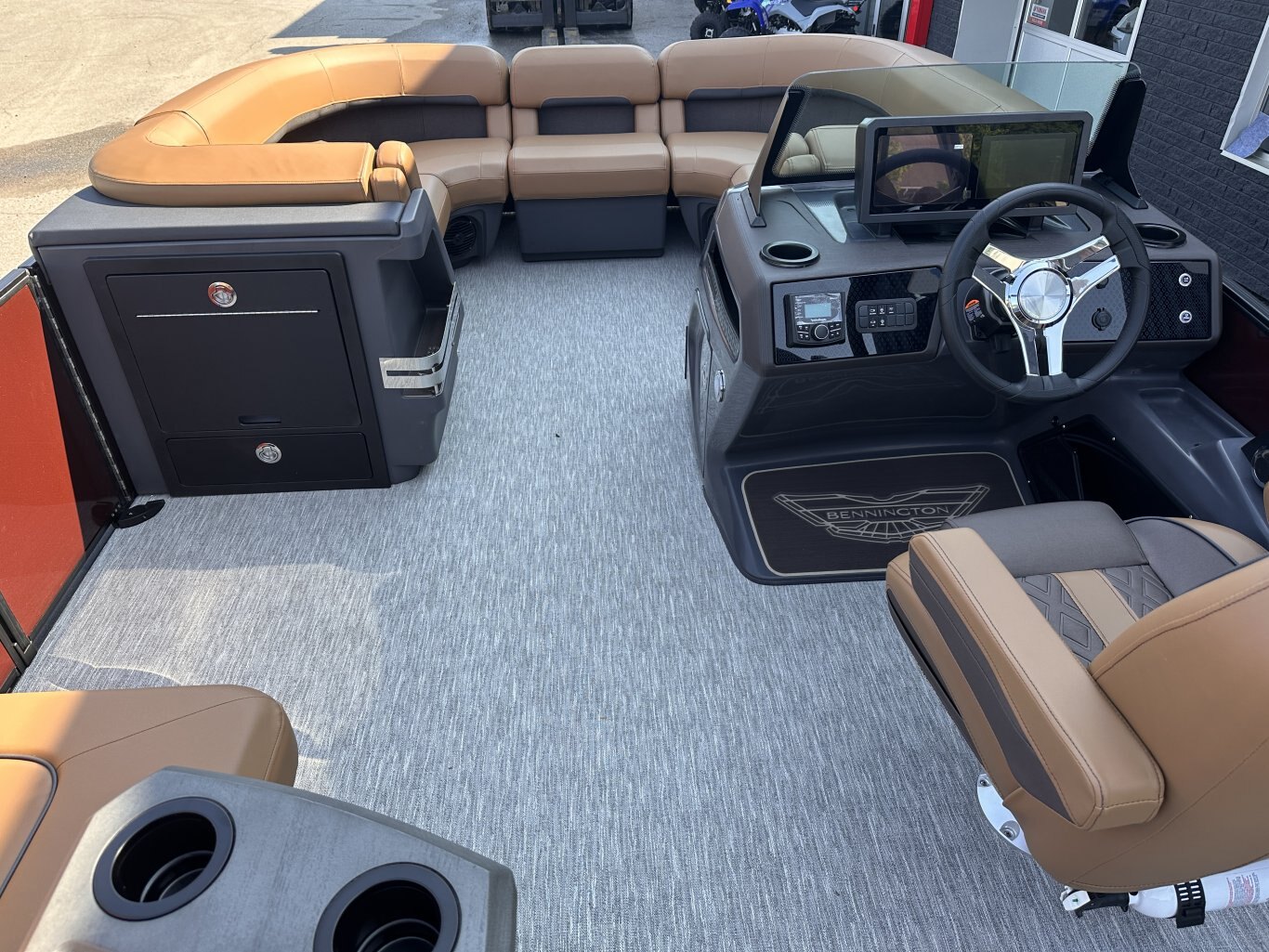 2027 Bennington 21 M CRUISE 150HP VMAX SHO