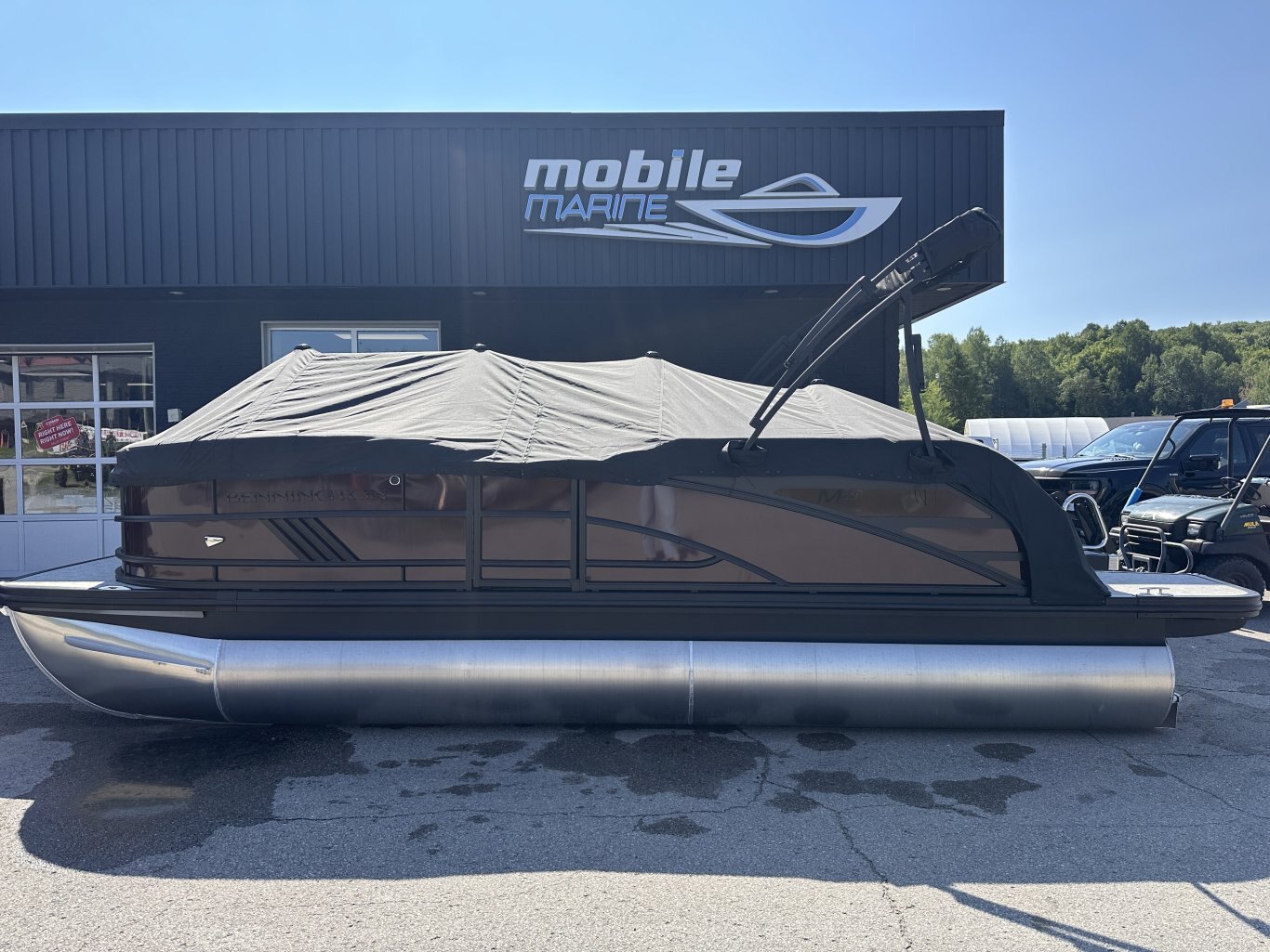 2027 Bennington 21 M CRUISE 150HP VMAX SHO