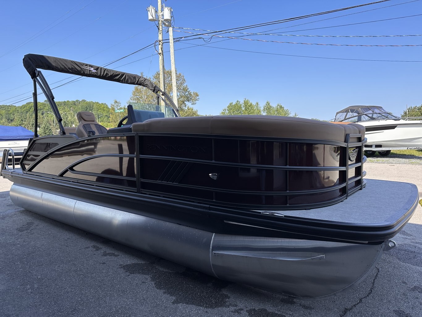 2027 Bennington 21 M CRUISE 150HP VMAX SHO