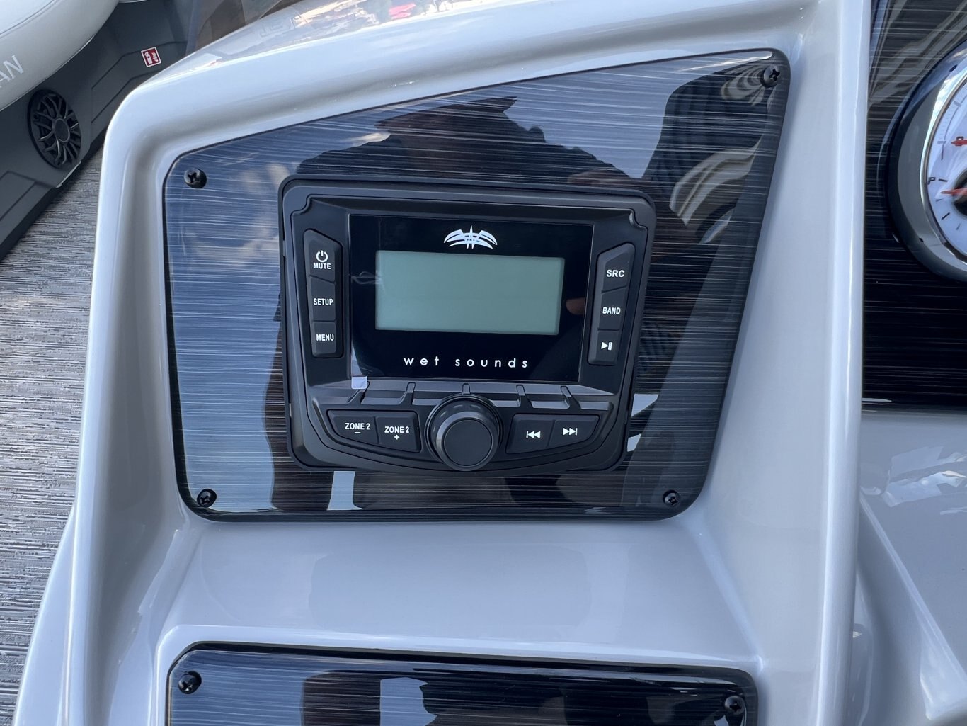 2027 SYLVAN MIRAGE 818 CRS 60HP YAMAHA T60LC