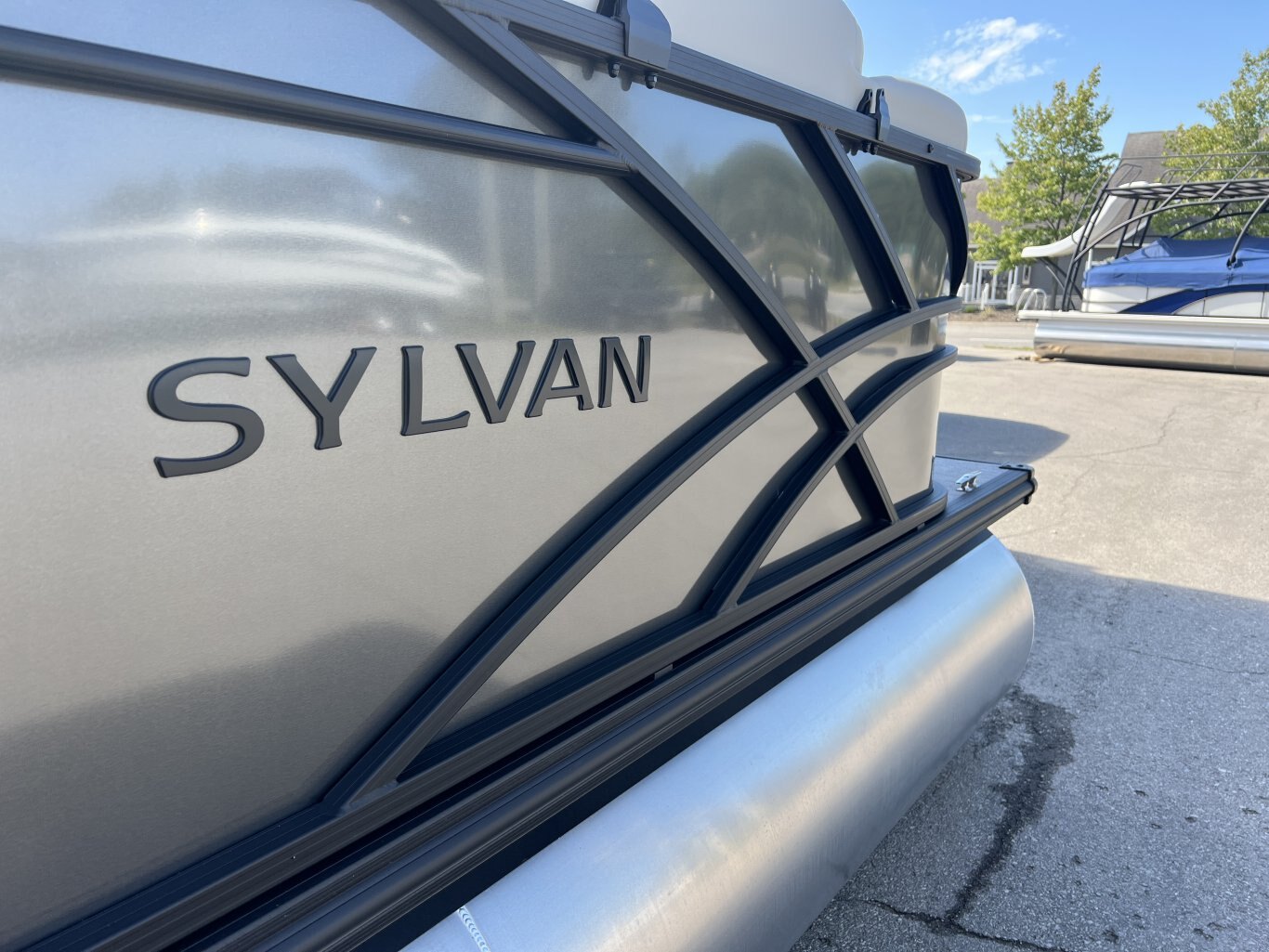 2027 SYLVAN MIRAGE 818 CRS 60HP YAMAHA T60LC