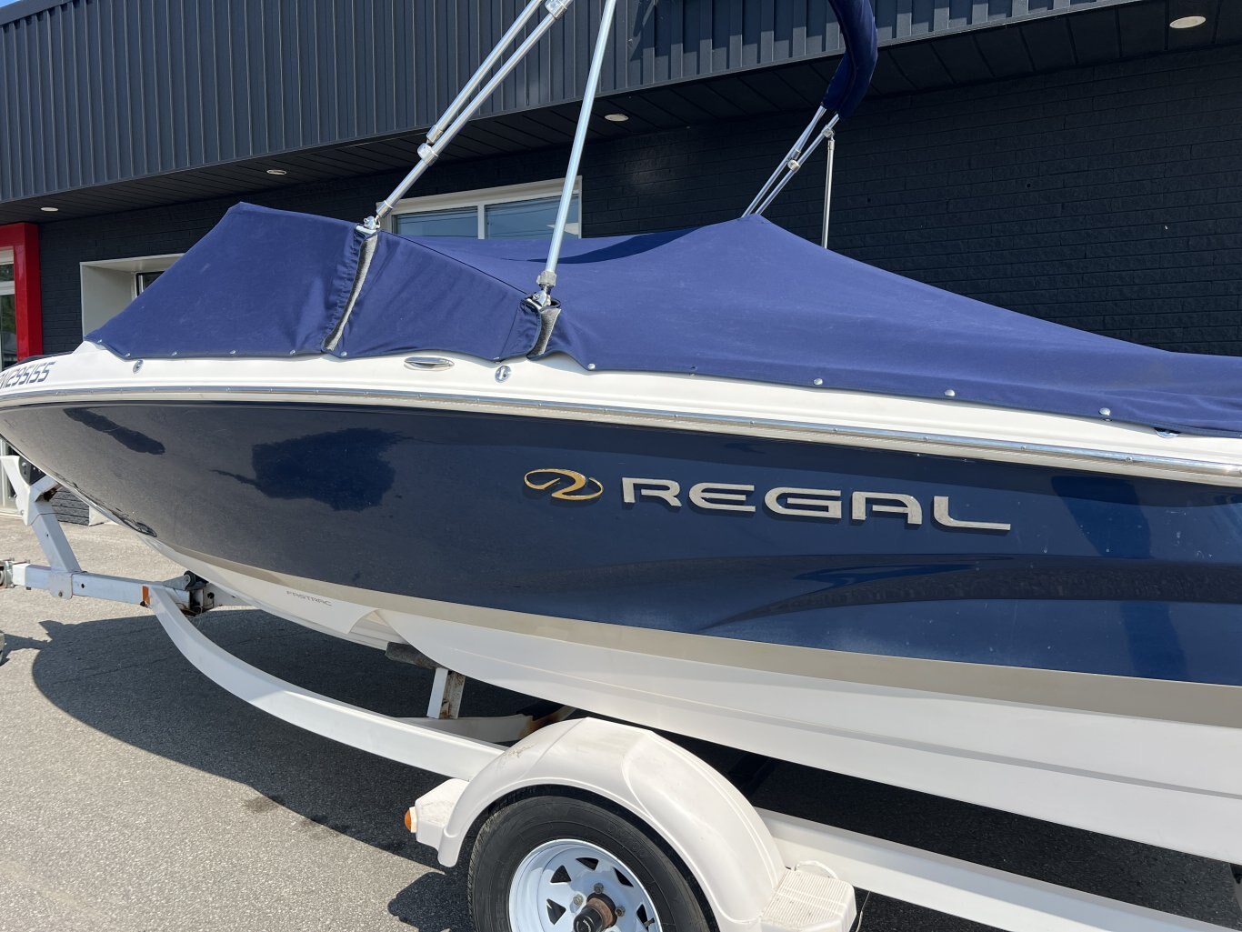 2009 REGAL 1900