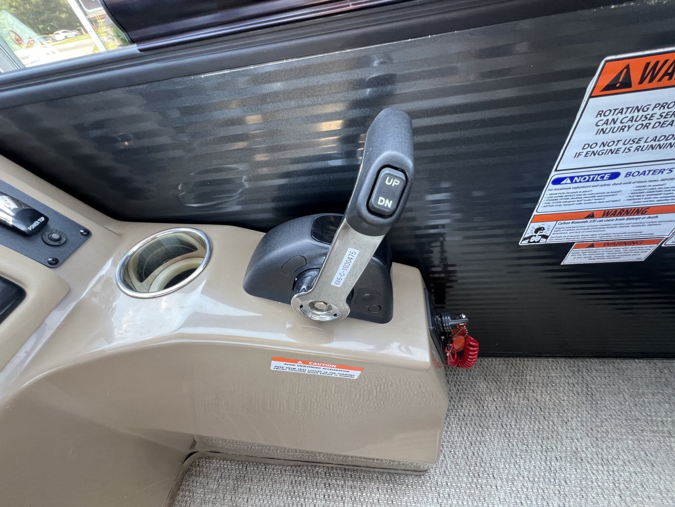 2018 BENNIGTON G25 TRI TOON 350hp Yamaha LOW HOURS