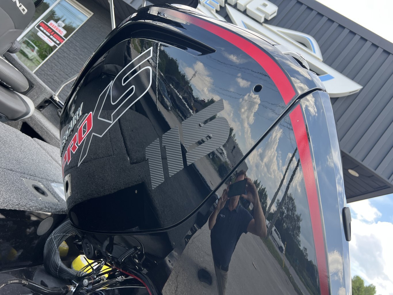 2027 1775 IMPACT XS MERCURY 115EXLPT PRO XS