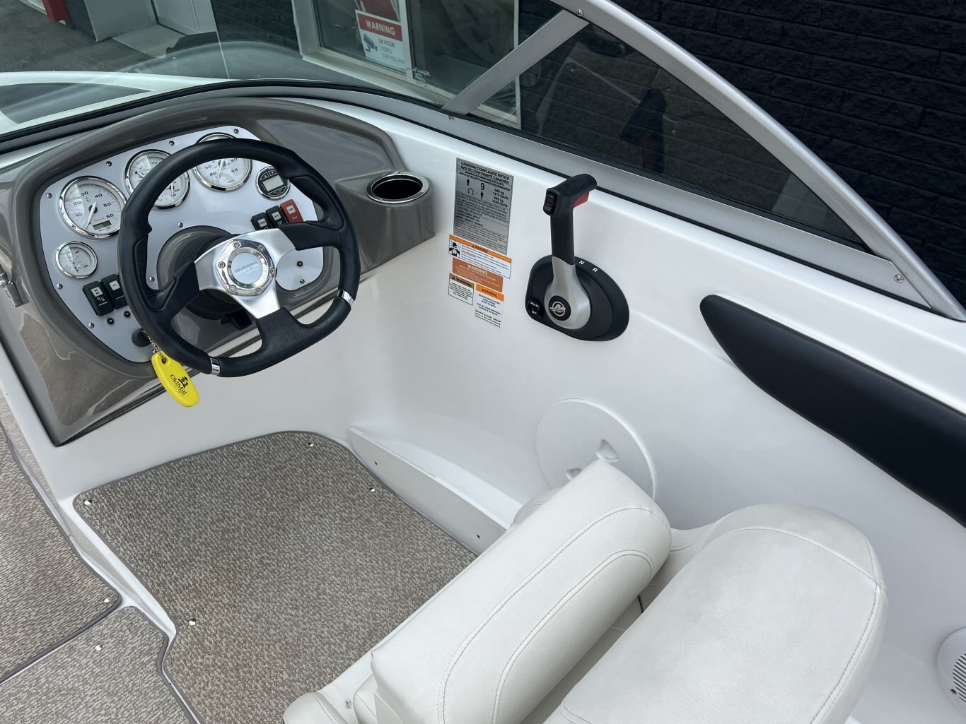 2013 Rinker 186