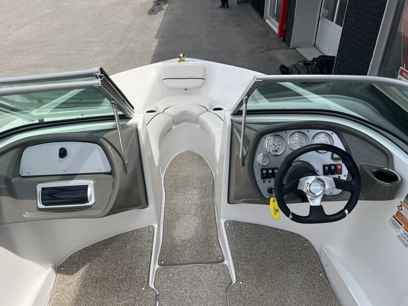 2013 Rinker 186