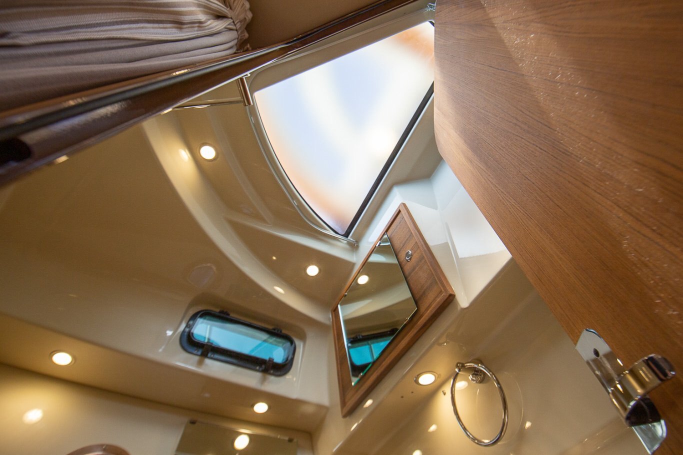 Ranger Tugs R 29 SEDAN