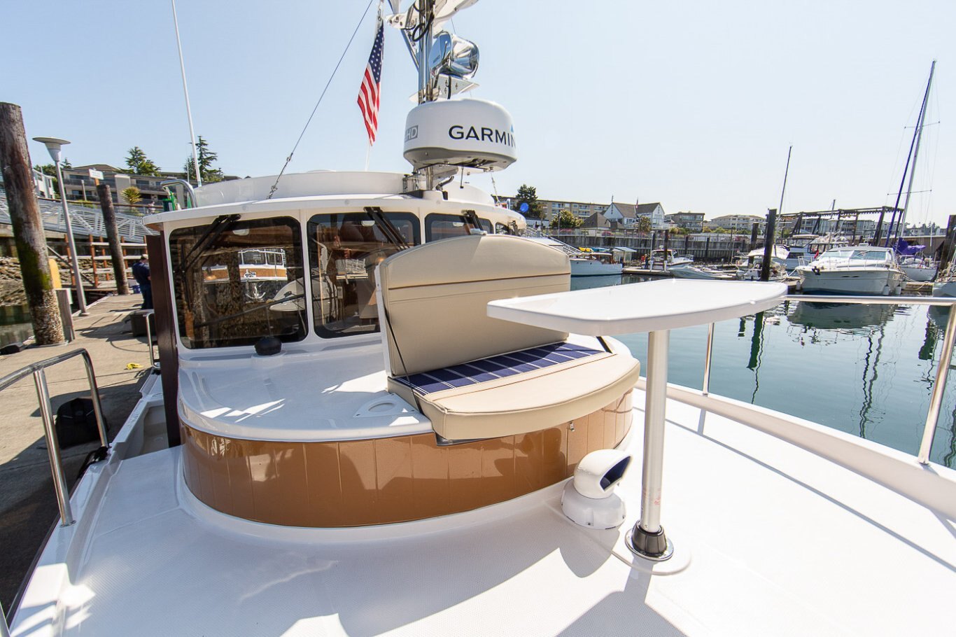 Ranger Tugs R 31 SEDAN