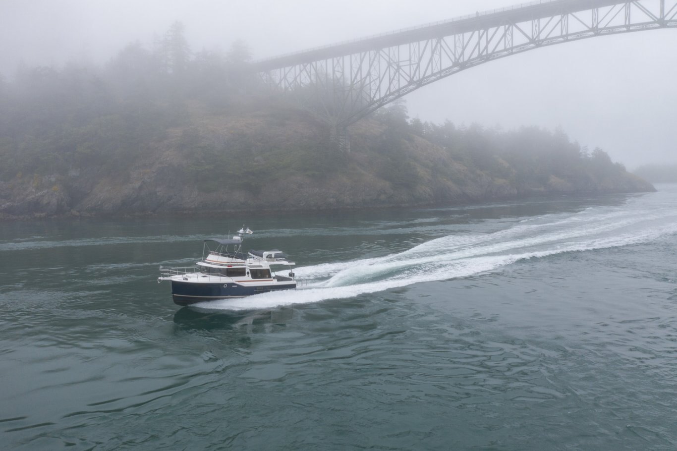 Ranger Tugs R 43 COMMAND BRIDGE