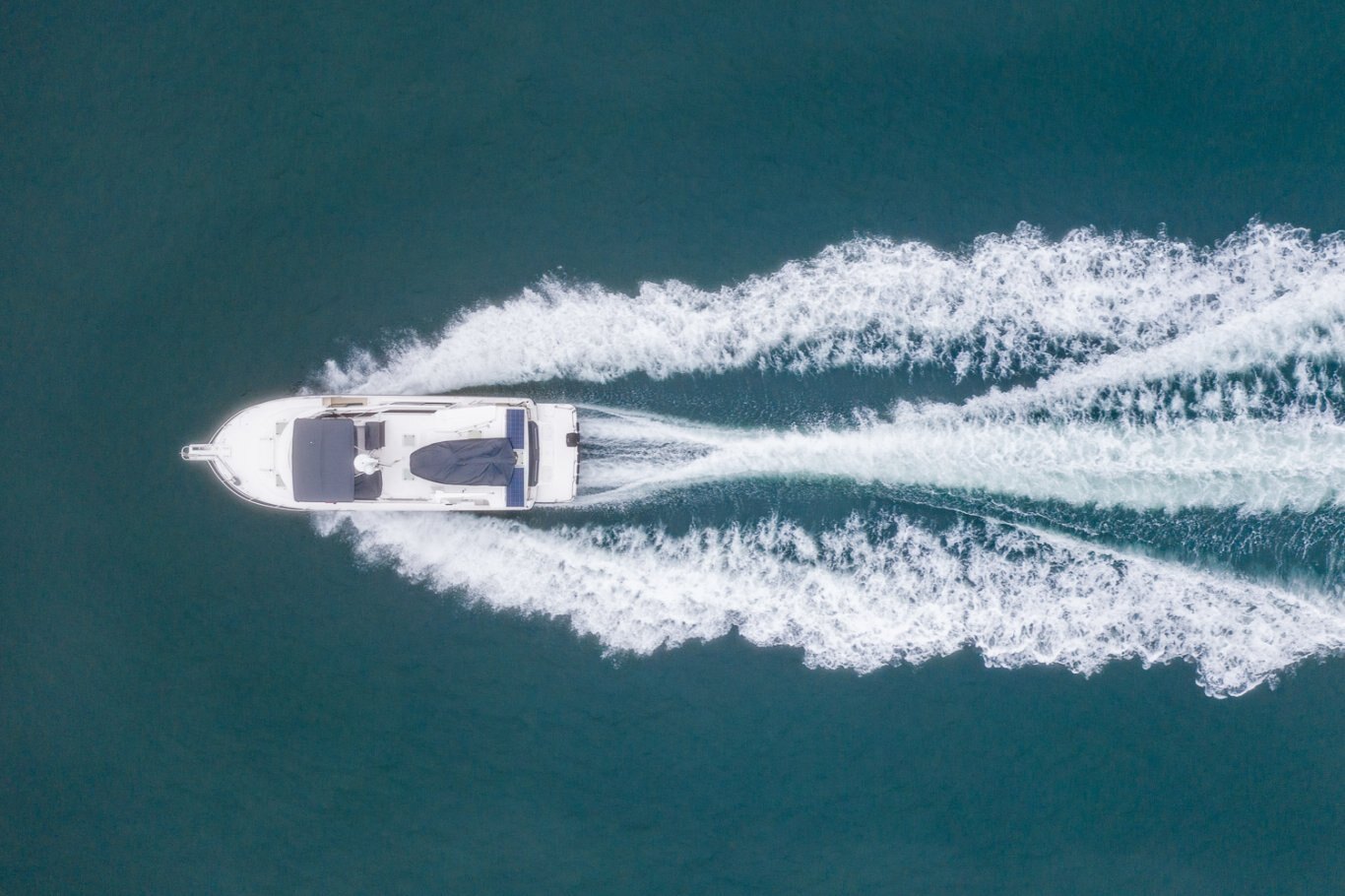 Ranger Tugs R 43 COMMAND BRIDGE