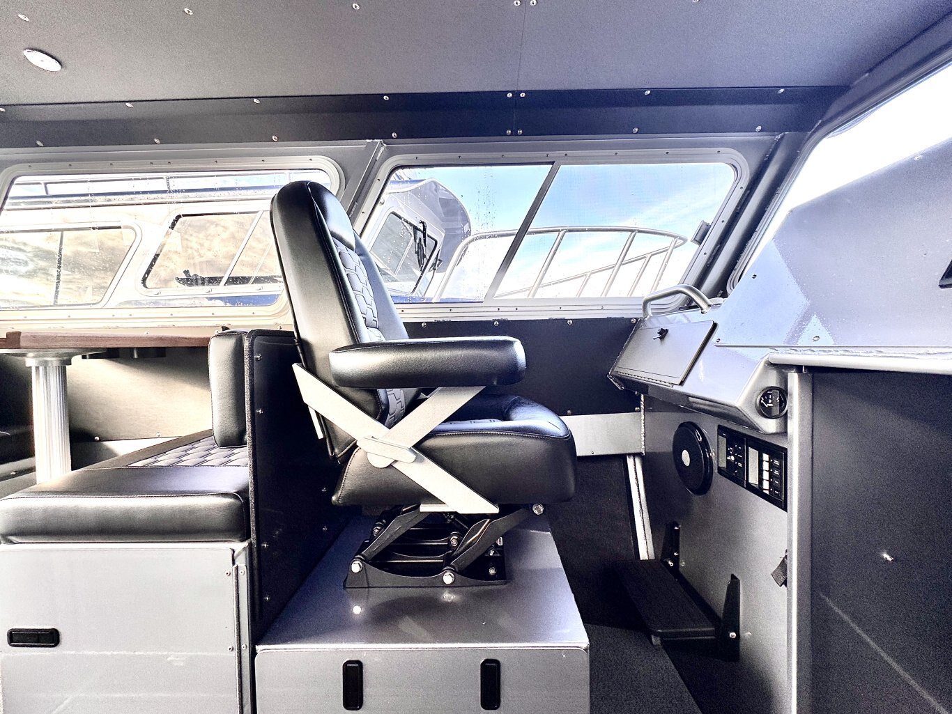 2025 North River 2700S