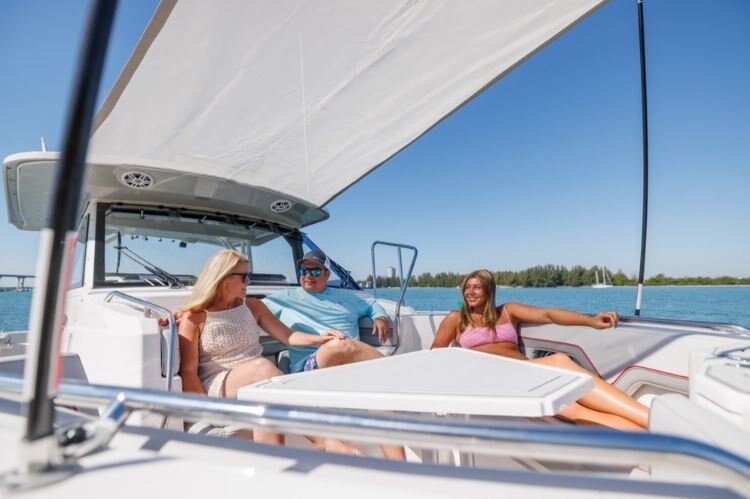 2025 Solara S 310 Center Walkaround