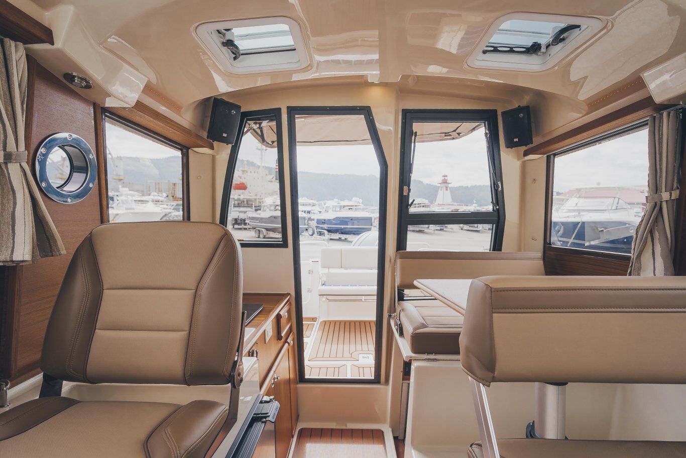 2025 Ranger Tugs R 23