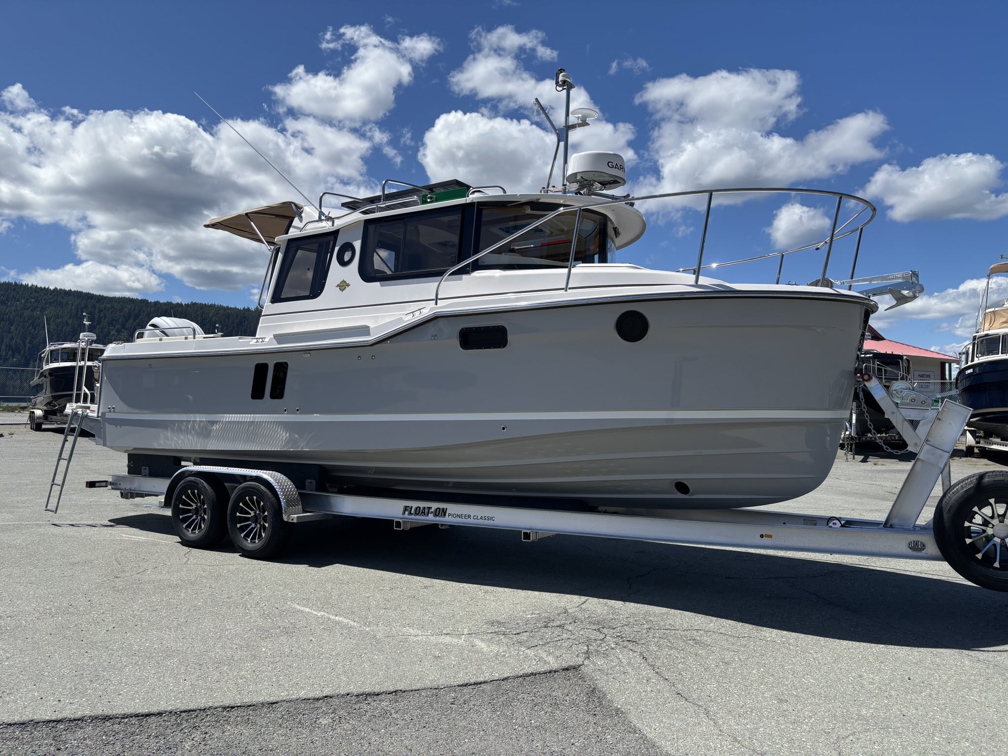 2027 Ranger Tugs R-31 CB