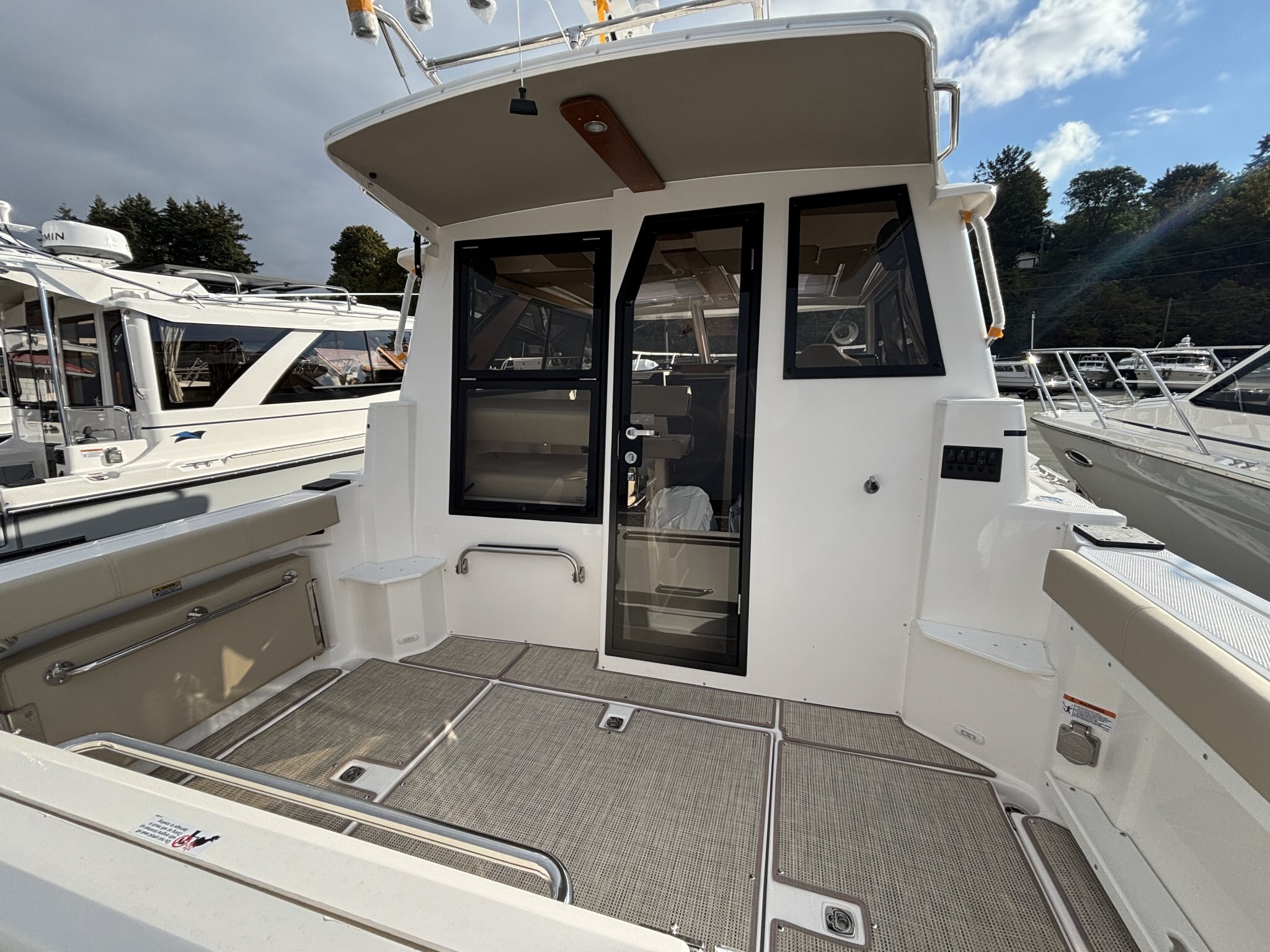 2027 Cutwater C 288 Coupe
