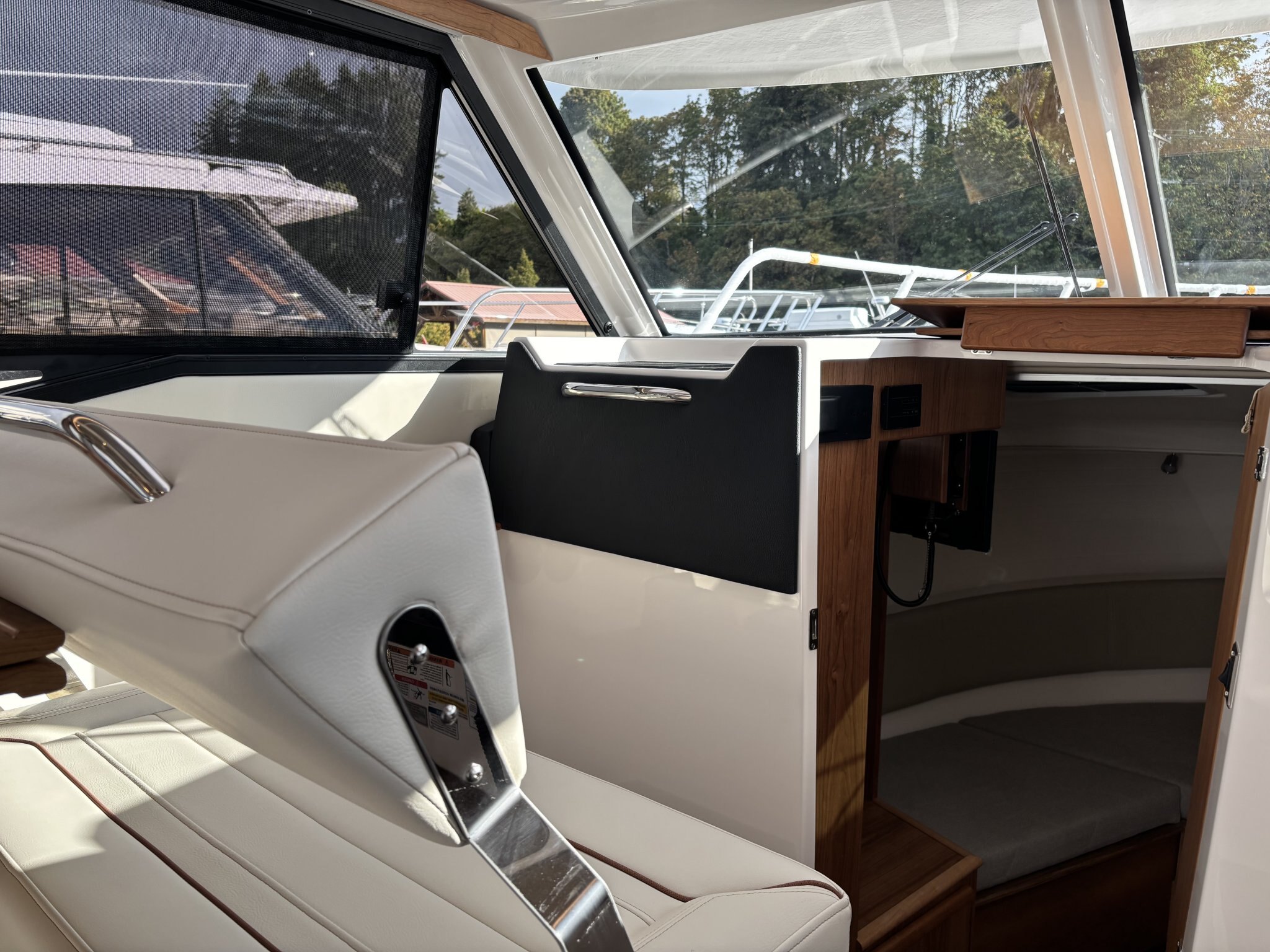 2027 Cutwater C 288 Coupe