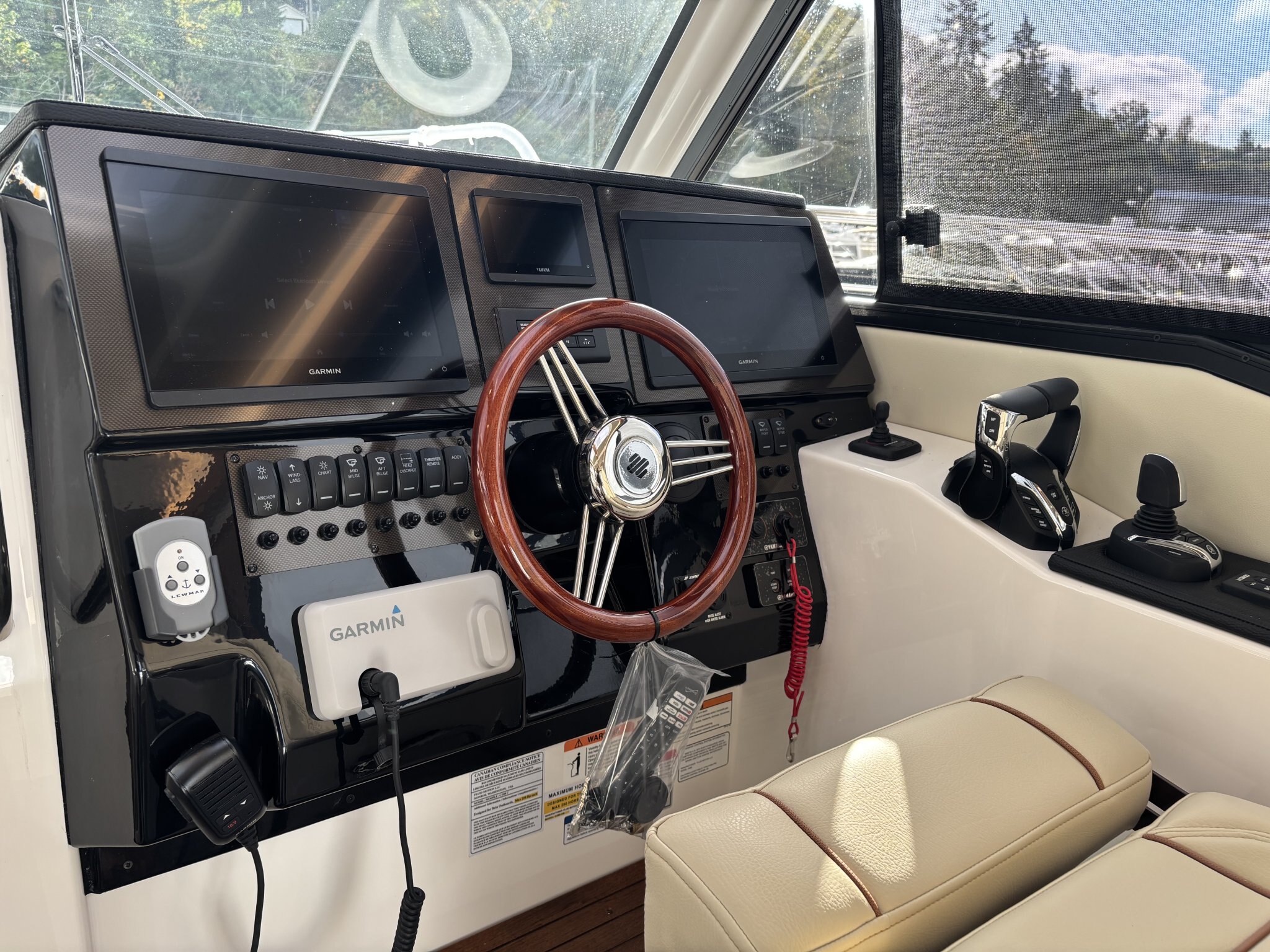 2027 Cutwater C 288 Coupe