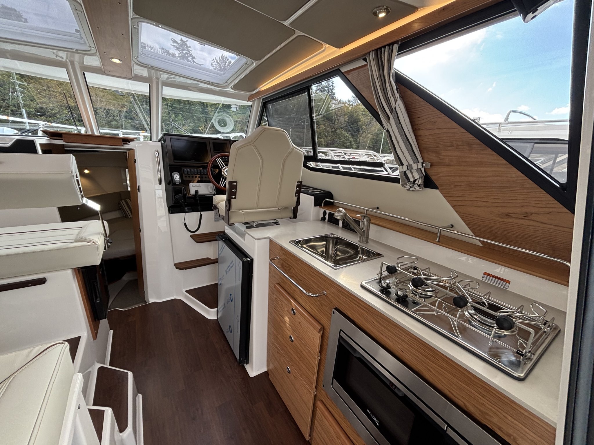 2027 Cutwater C 288 Coupe