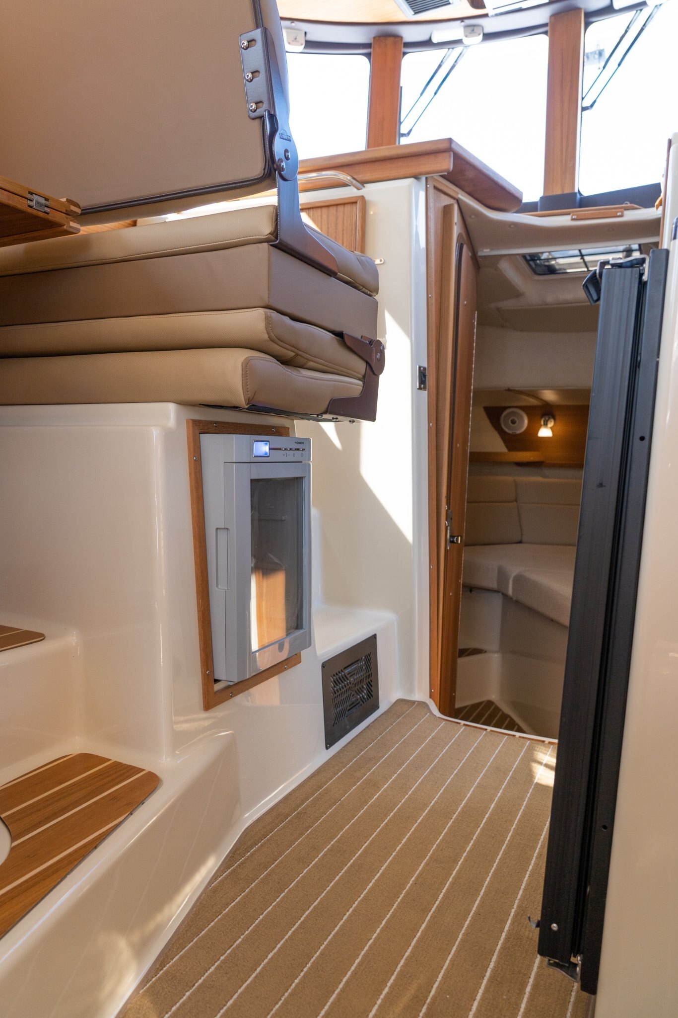 2026 Ranger Tugs R 31 CB