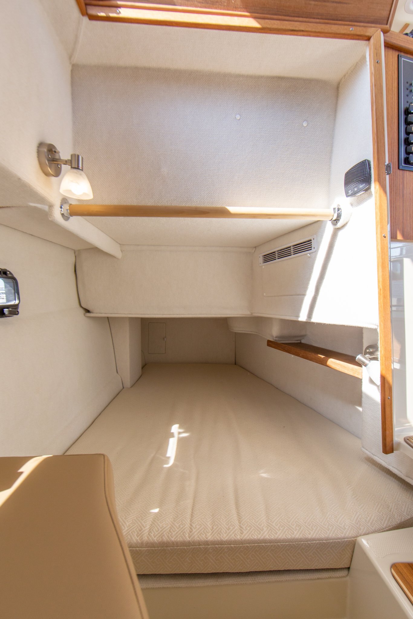 2026 Ranger Tugs R 31 CB