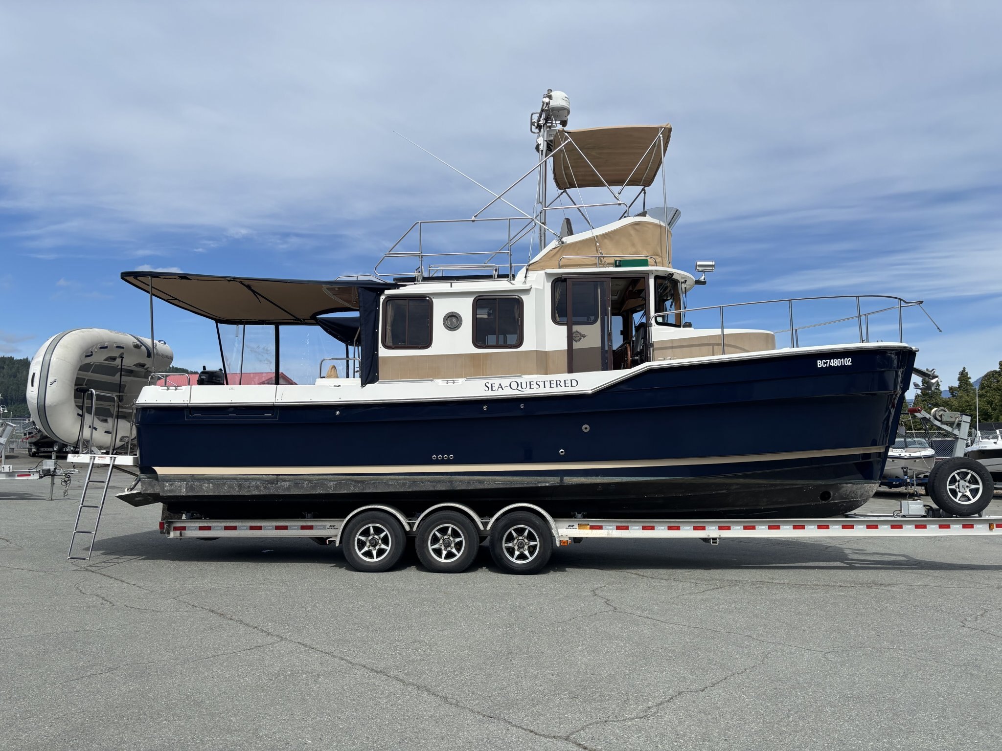 2025 Solara S-250 Dual Console