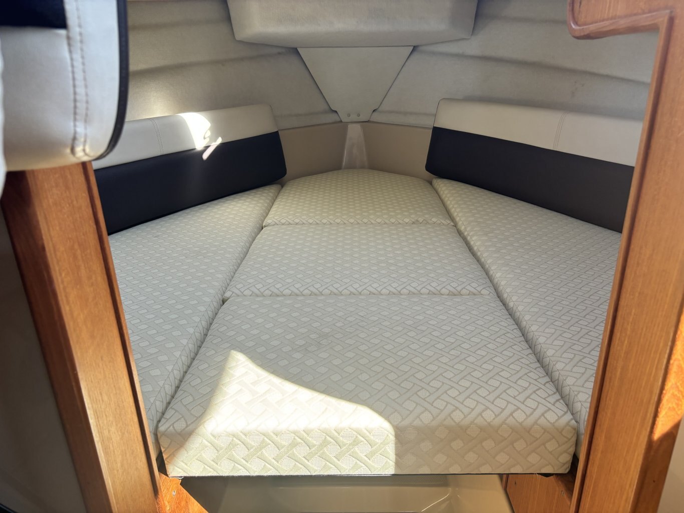 2015 Ranger Tugs R 27