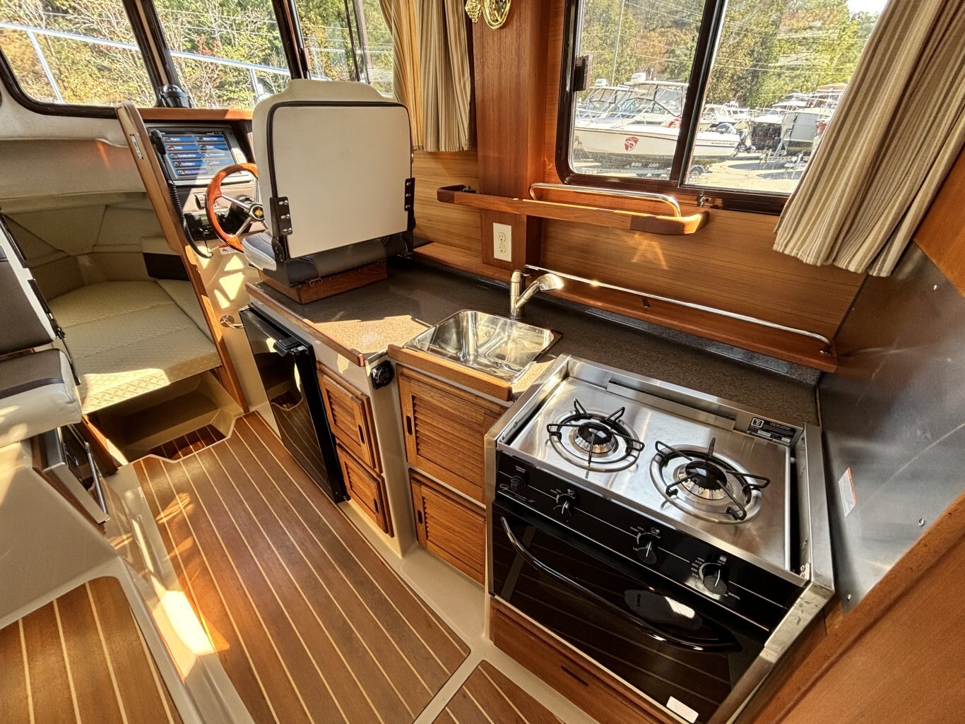 2015 Ranger Tugs R 27